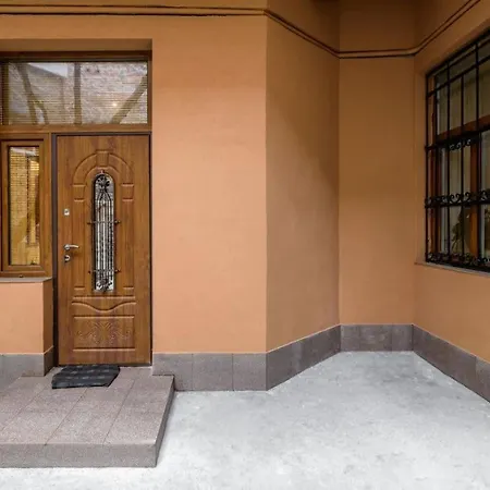 Apartment Stepana Bandery Lviv